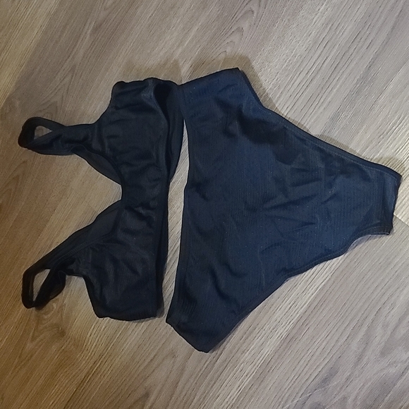 Two Piece Black Bikini - Picture 5 of 9